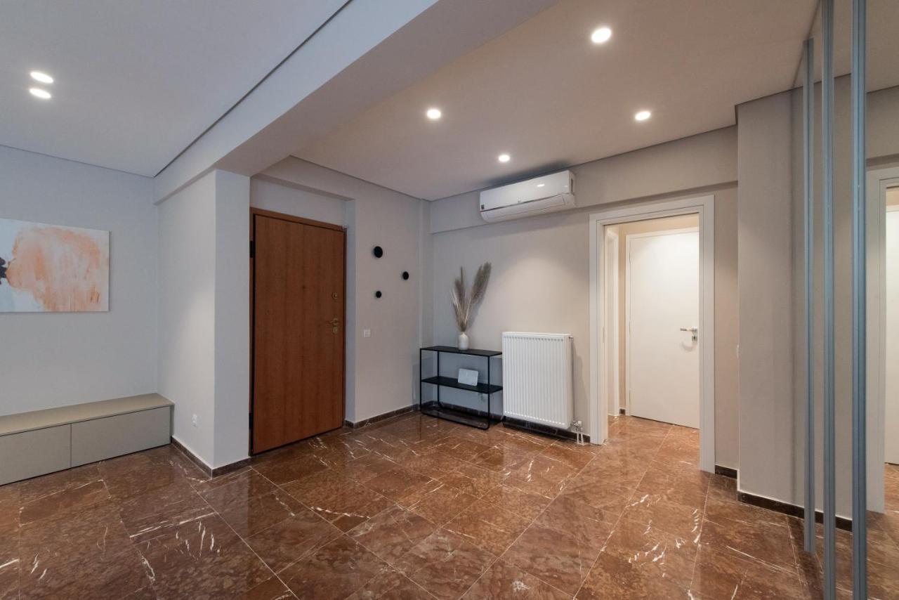 Athenais Luxury Athene